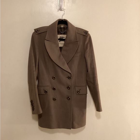 Burberry London Virgin Wool Coat
• Brown
• Pointed Collar
• Flap - Picture 2 of 12